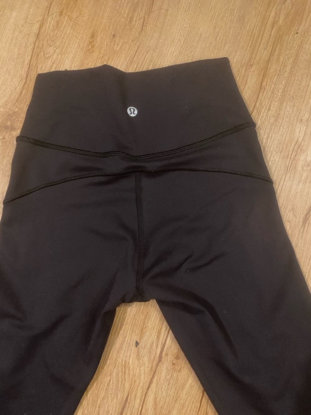 Lululemon In Movement 7/8 Tight *Everlux 25"
Black